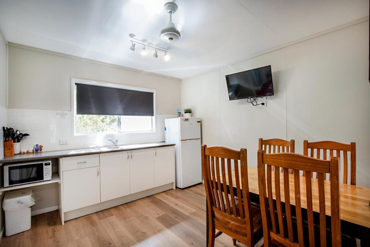 Bush Village Holiday Cabins Airlie Beach Ngoại thất bức ảnh