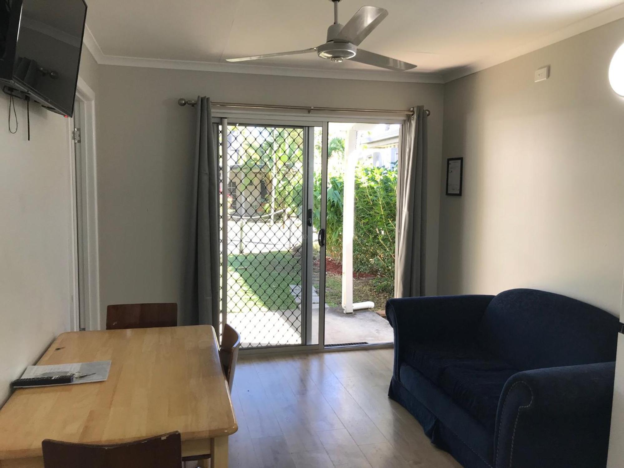 Bush Village Holiday Cabins Airlie Beach Ngoại thất bức ảnh