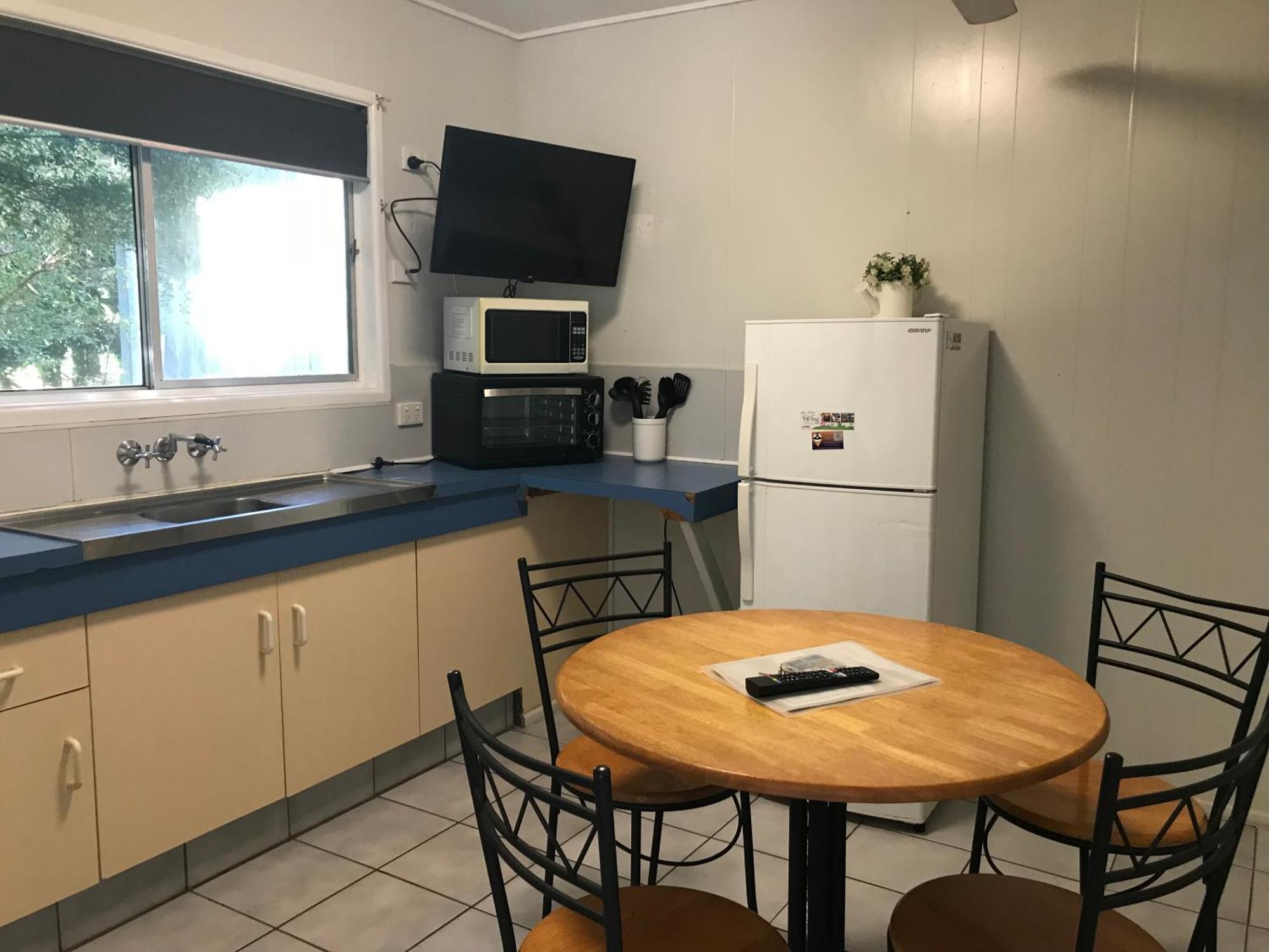 Bush Village Holiday Cabins Airlie Beach Ngoại thất bức ảnh